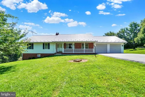 3594 APPLE COURT