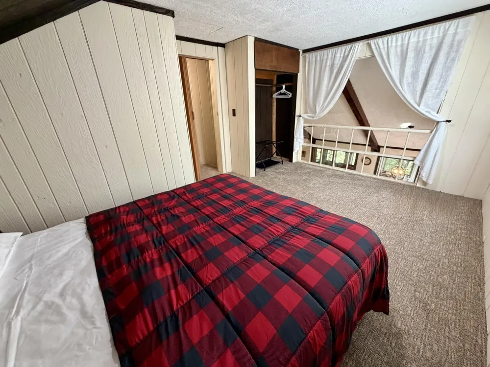 10619 River Dr Ranch Irons, MI 49644