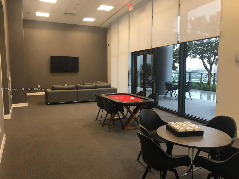 1600 NE 1st Ave #1102 Miami, FL 33132