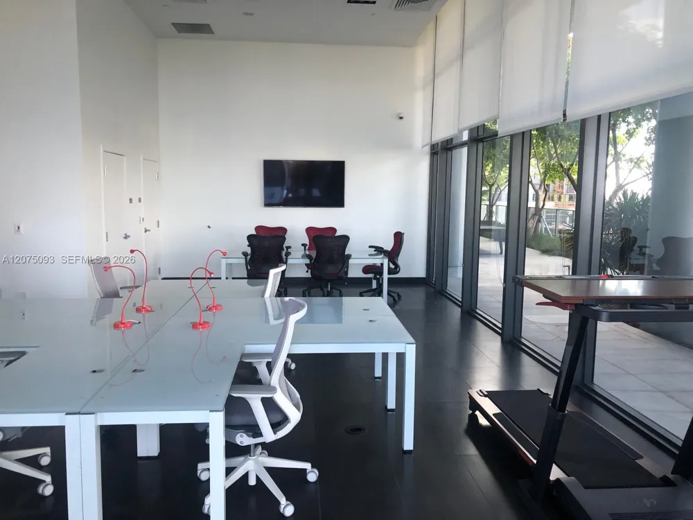 1600 NE 1st Ave #1102 Miami, FL 33132
