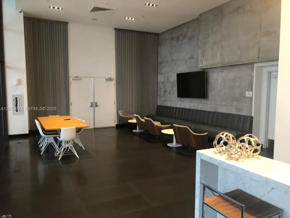 1600 NE 1st Ave #1102 Miami, FL 33132