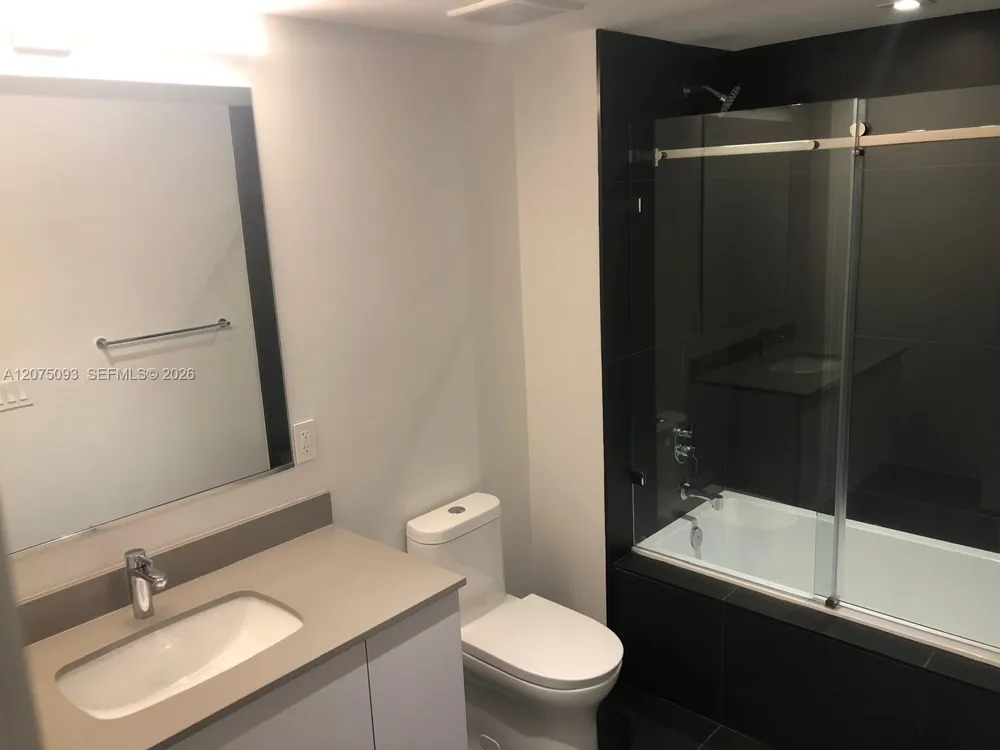 1600 NE 1st Ave #1102 Miami, FL 33132