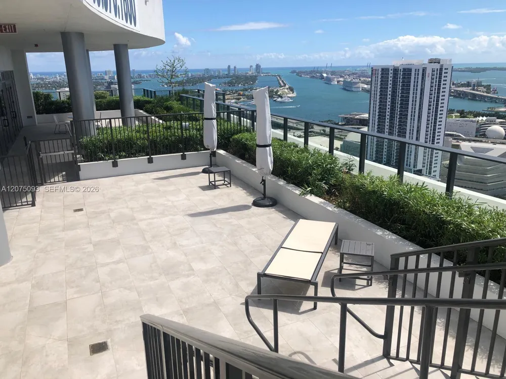 1600 NE 1st Ave #1102 Miami, FL 33132