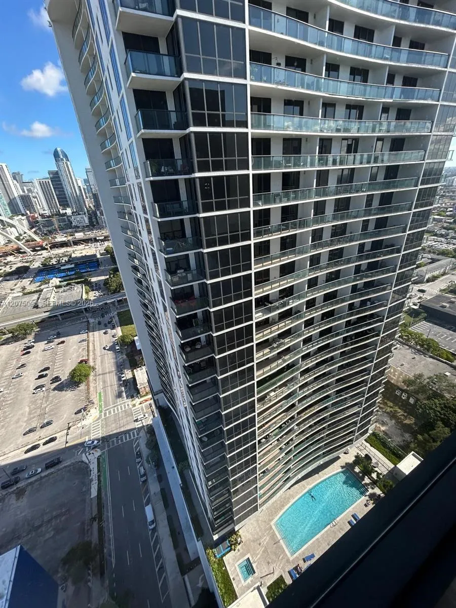 1600 NE 1st Ave #1102 Miami, FL 33132