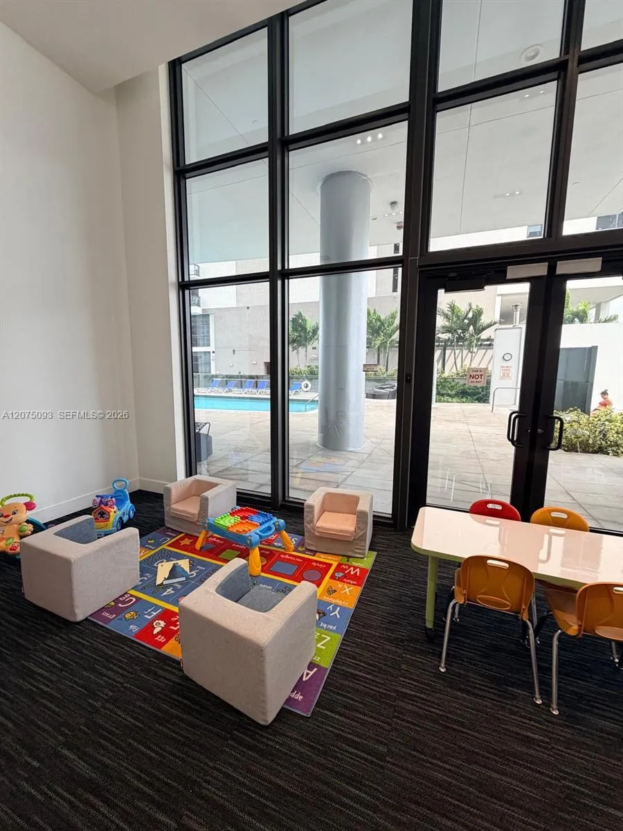 1600 NE 1st Ave #1102 Miami, FL 33132