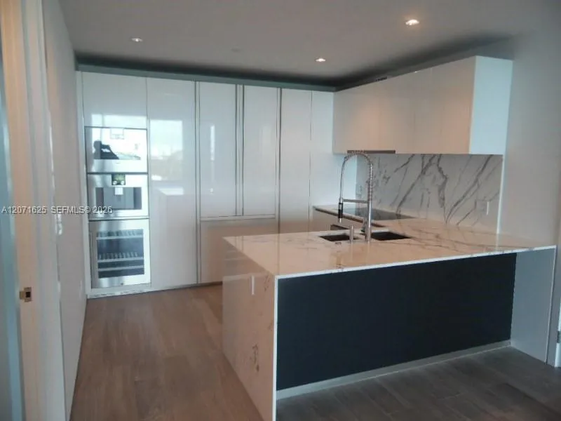 10201 Collins Ave #805 Bal Harbour, FL 33154