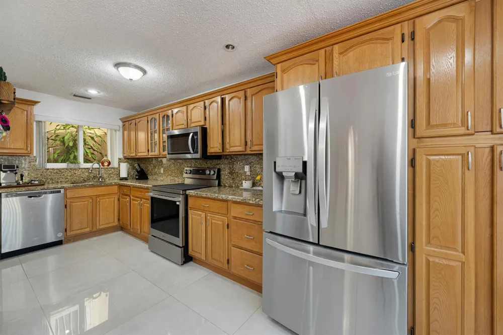 8811 SW 150th Place Circle Miami, FL 33196
