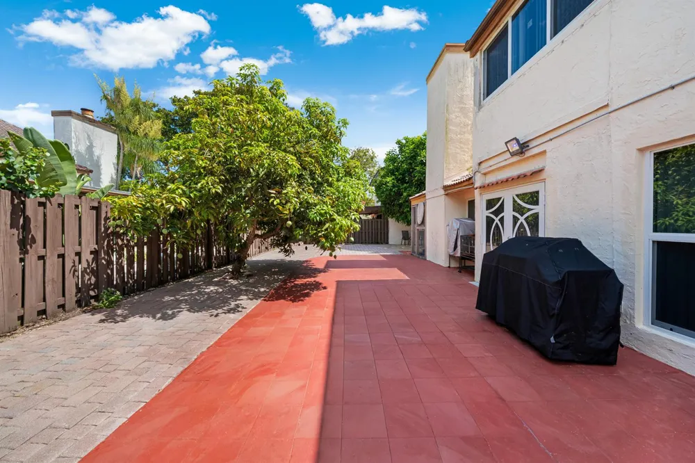 8811 SW 150th Place Circle Miami, FL 33196