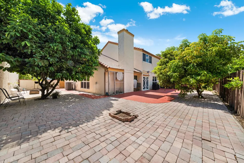 8811 SW 150th Place Circle Miami, FL 33196