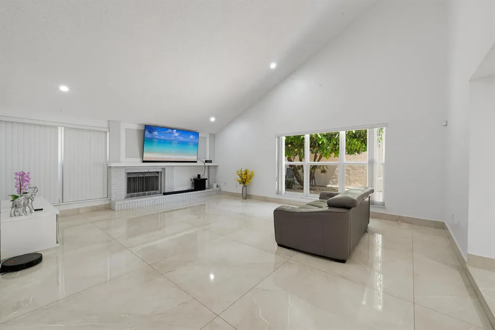 8811 SW 150th Place Circle Miami, FL 33196