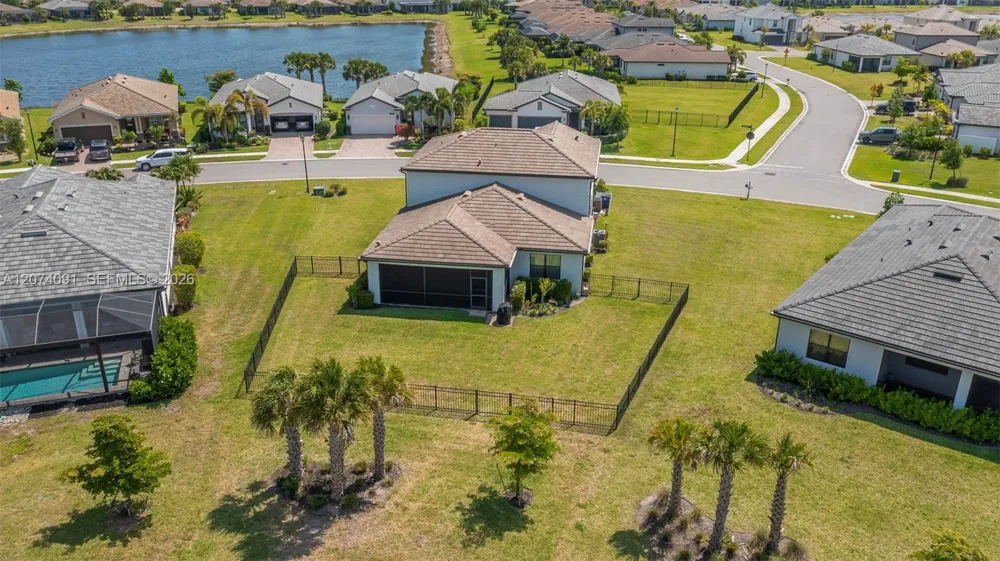 16241 Rosemallow Ln Other City - In The State Of Florida, FL 33920