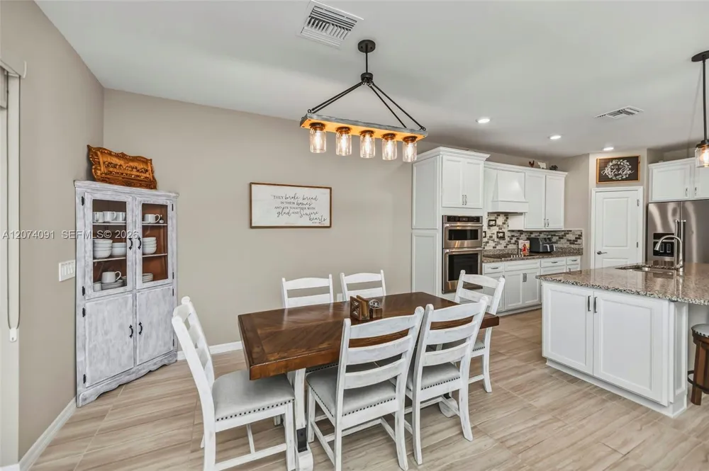 16241 Rosemallow Ln Other City - In The State Of Florida, FL 33920