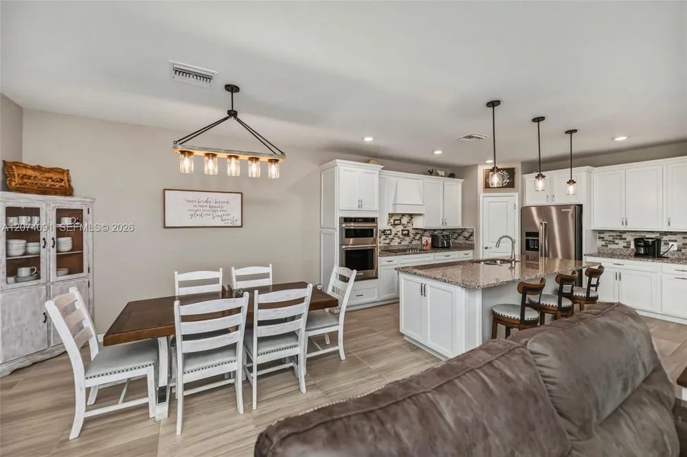 16241 Rosemallow Ln Other City - In The State Of Florida, FL 33920