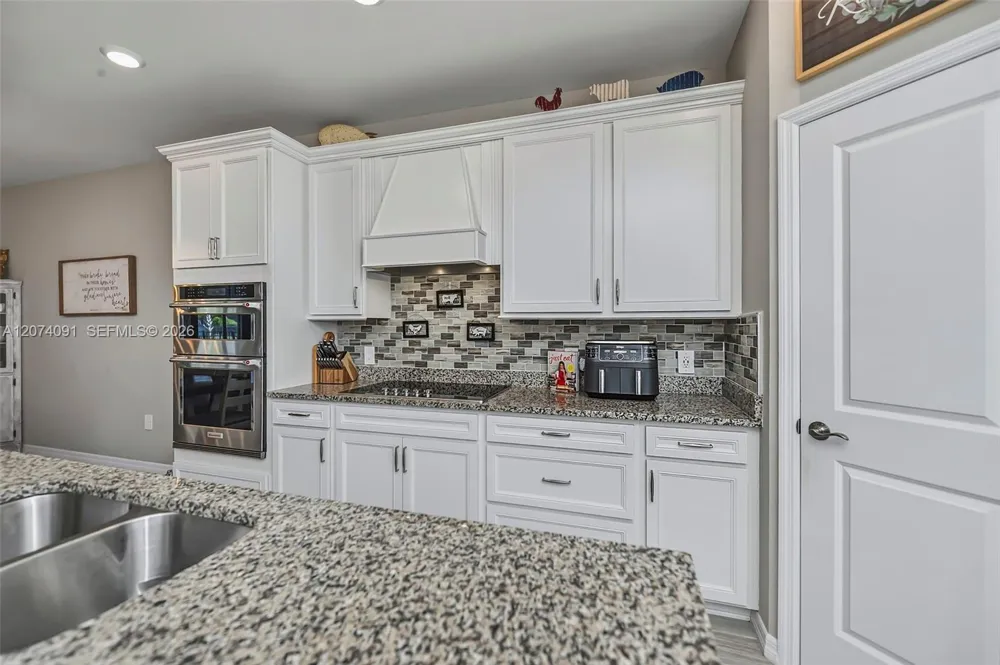 16241 Rosemallow Ln Other City - In The State Of Florida, FL 33920