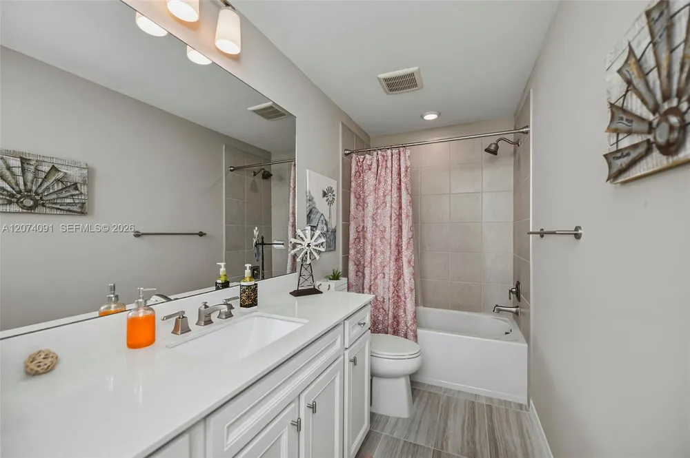 16241 Rosemallow Ln Other City - In The State Of Florida, FL 33920