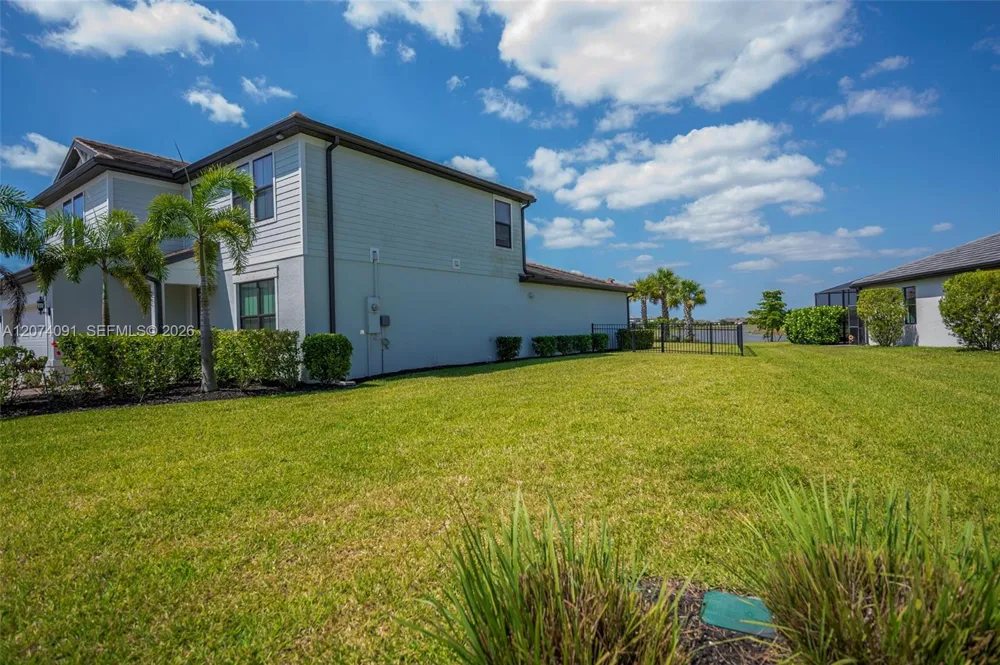 16241 Rosemallow Ln Other City - In The State Of Florida, FL 33920