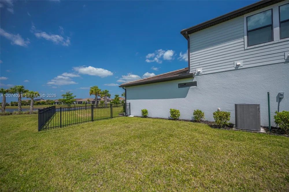 16241 Rosemallow Ln Other City - In The State Of Florida, FL 33920