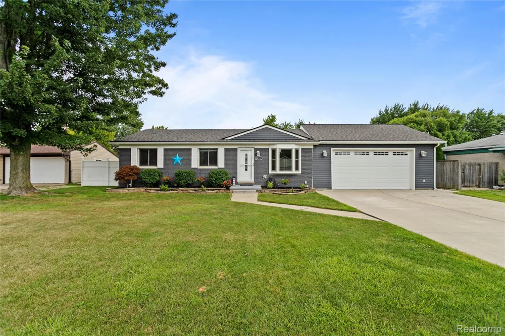 27311 Wyly Street Chesterfield Township, MI 48047