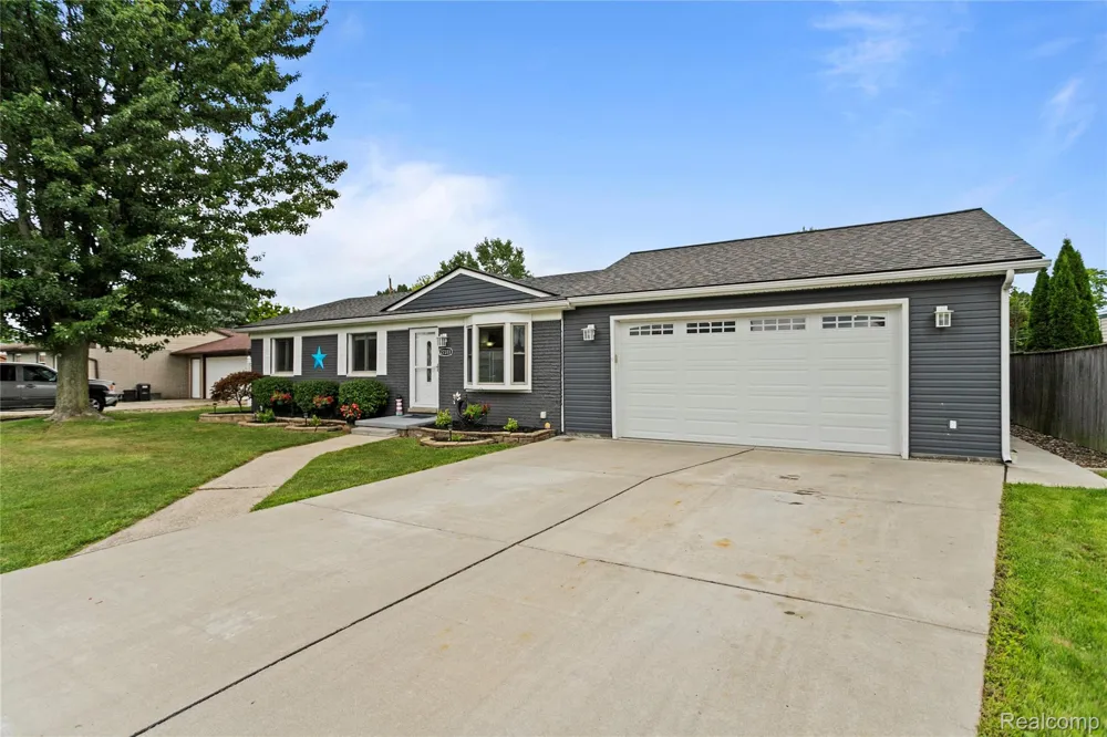 27311 Wyly Street Chesterfield Township, MI 48047