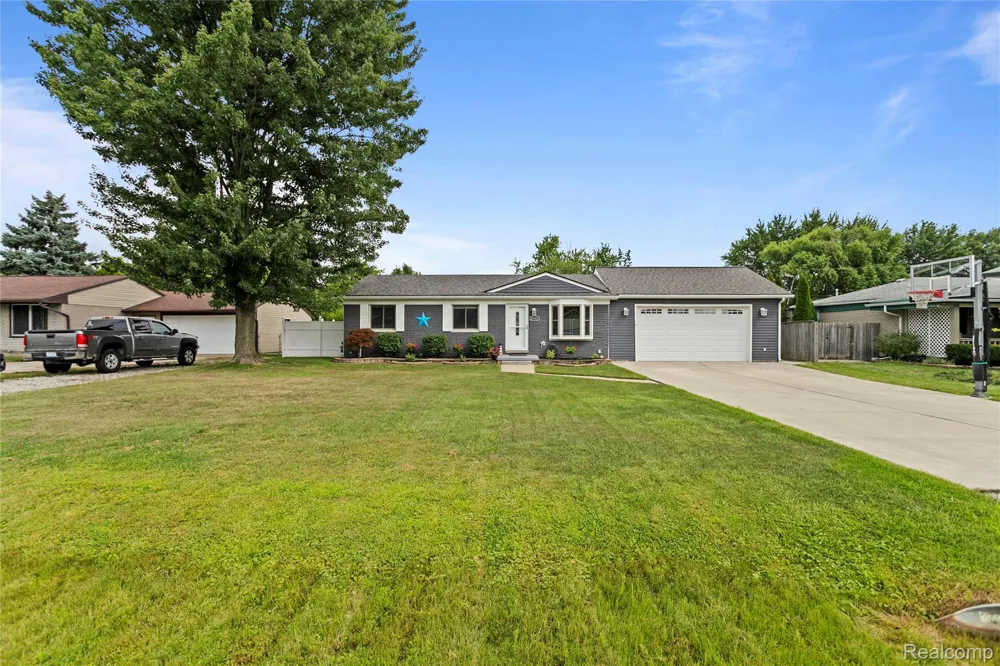 27311 Wyly Street Chesterfield Township, MI 48047