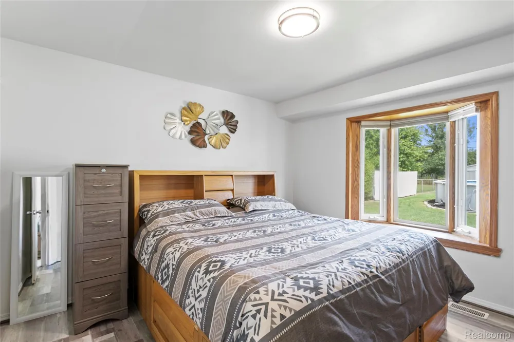 27311 Wyly Street Chesterfield Township, MI 48047