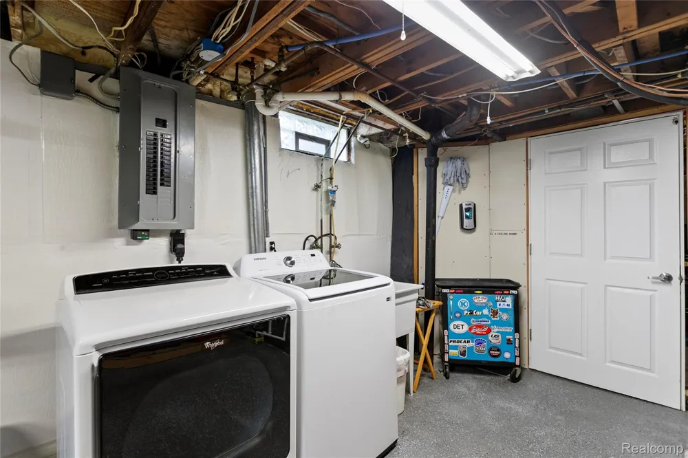 27311 Wyly Street Chesterfield Township, MI 48047