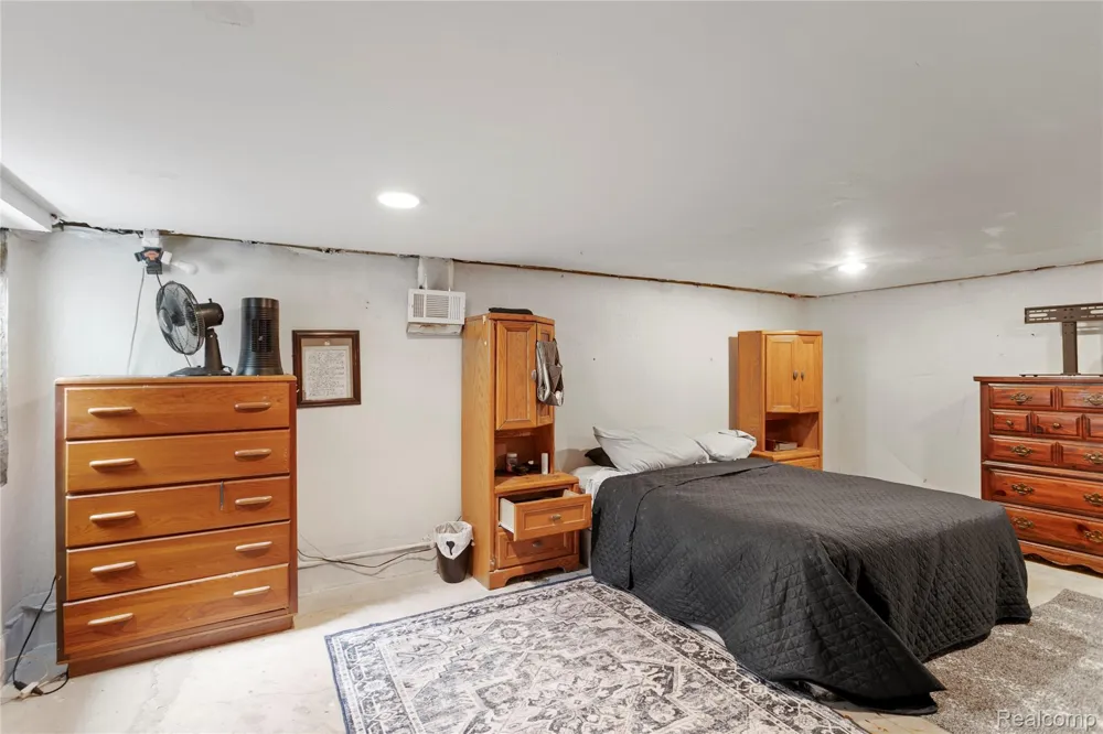 27311 Wyly Street Chesterfield Township, MI 48047