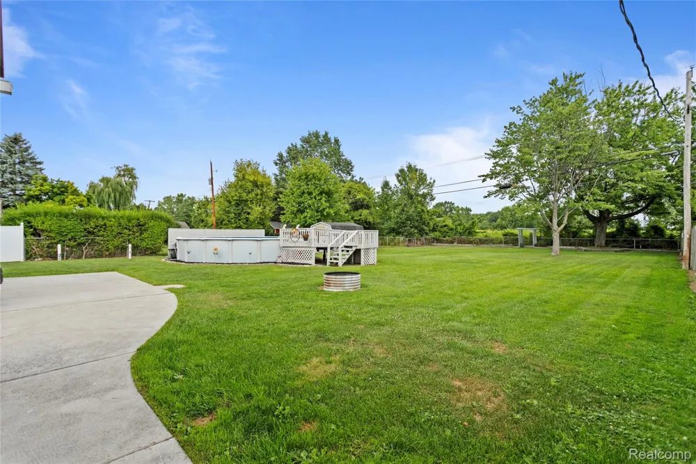 27311 Wyly Street Chesterfield Township, MI 48047