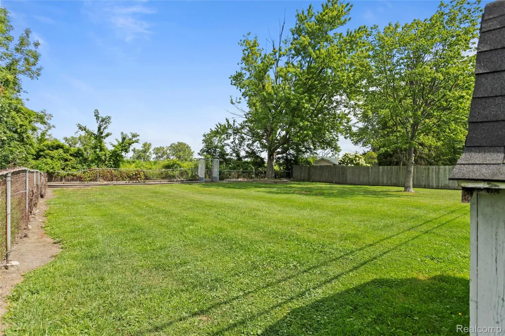 27311 Wyly Street Chesterfield Township, MI 48047