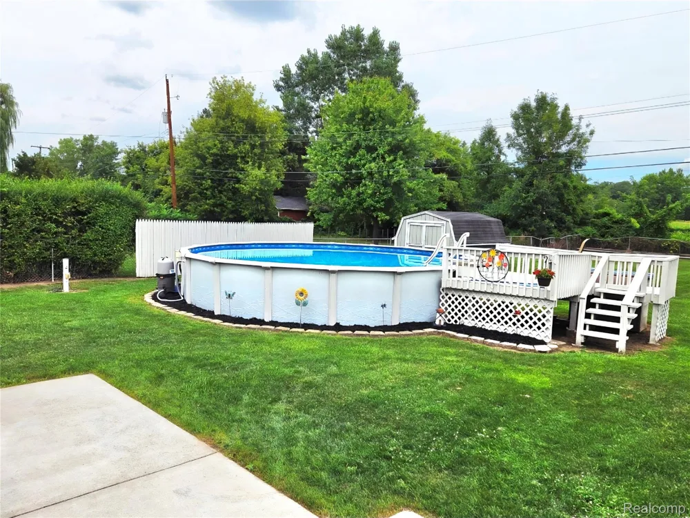 27311 Wyly Street Chesterfield Township, MI 48047