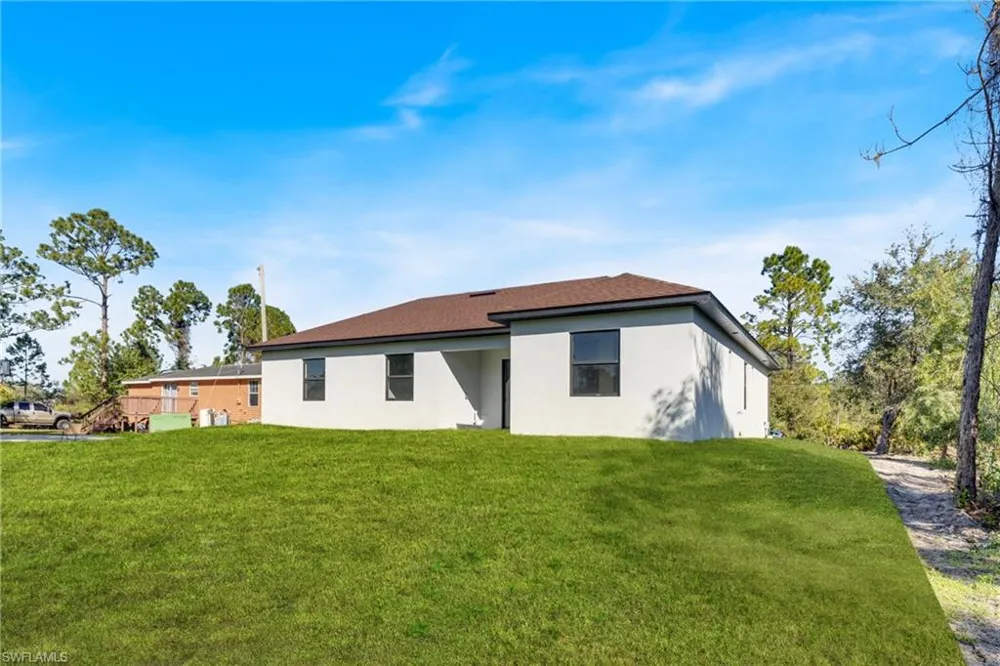 2909 9th Street W Lehigh Acres, FL 33971