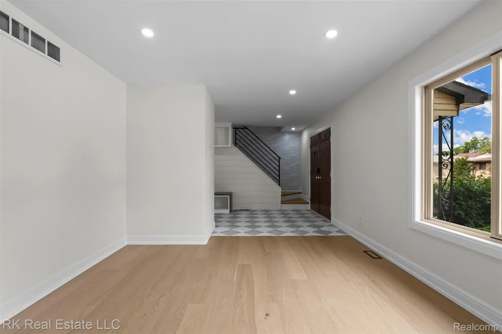 31690 Joann Drive Chesterfield Township, MI 48047