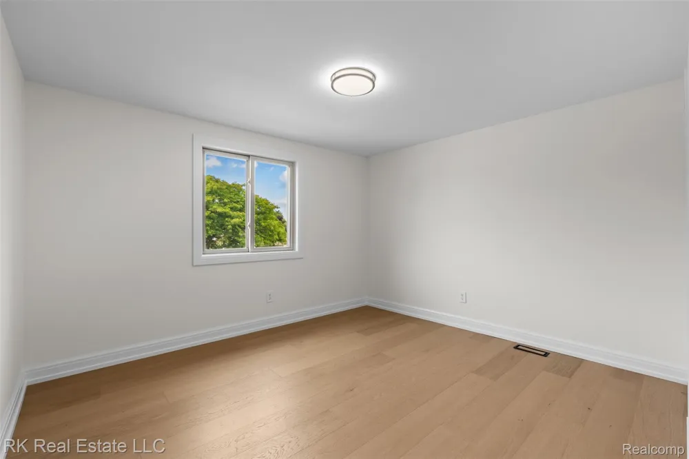 31690 Joann Drive Chesterfield Township, MI 48047