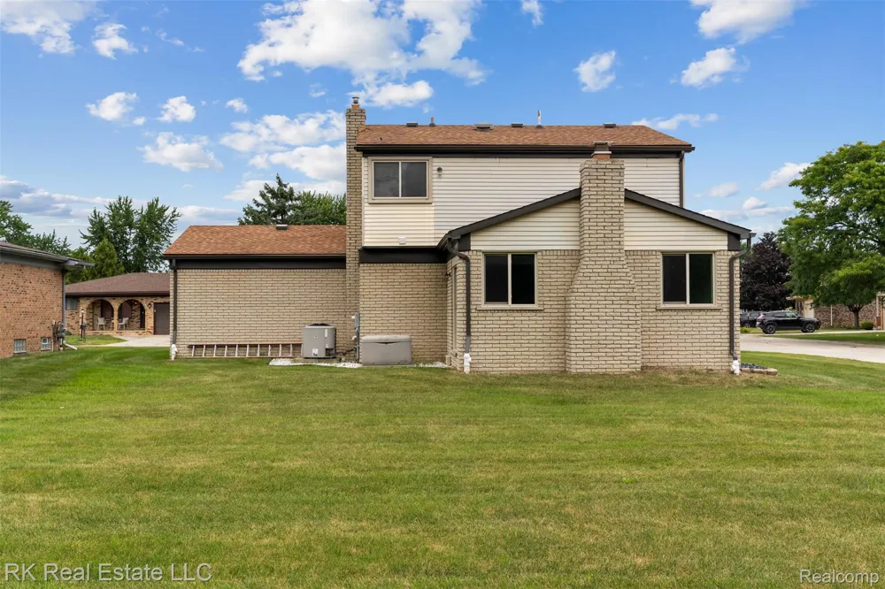 31690 Joann Drive Chesterfield Township, MI 48047