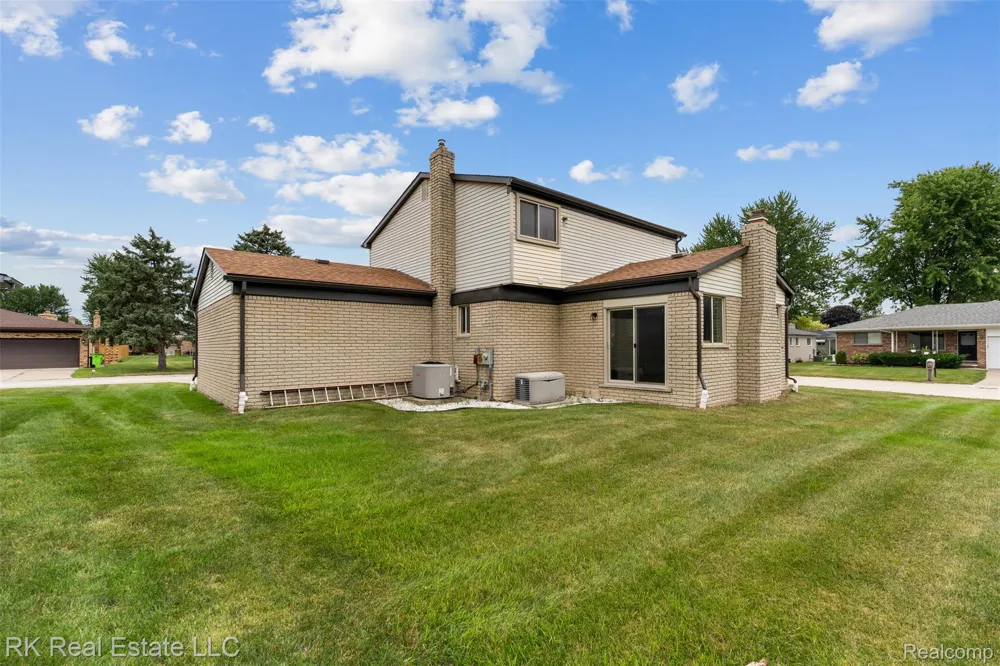 31690 Joann Drive Chesterfield Township, MI 48047