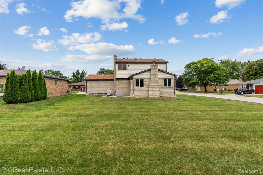 31690 Joann Drive Chesterfield Township, MI 48047