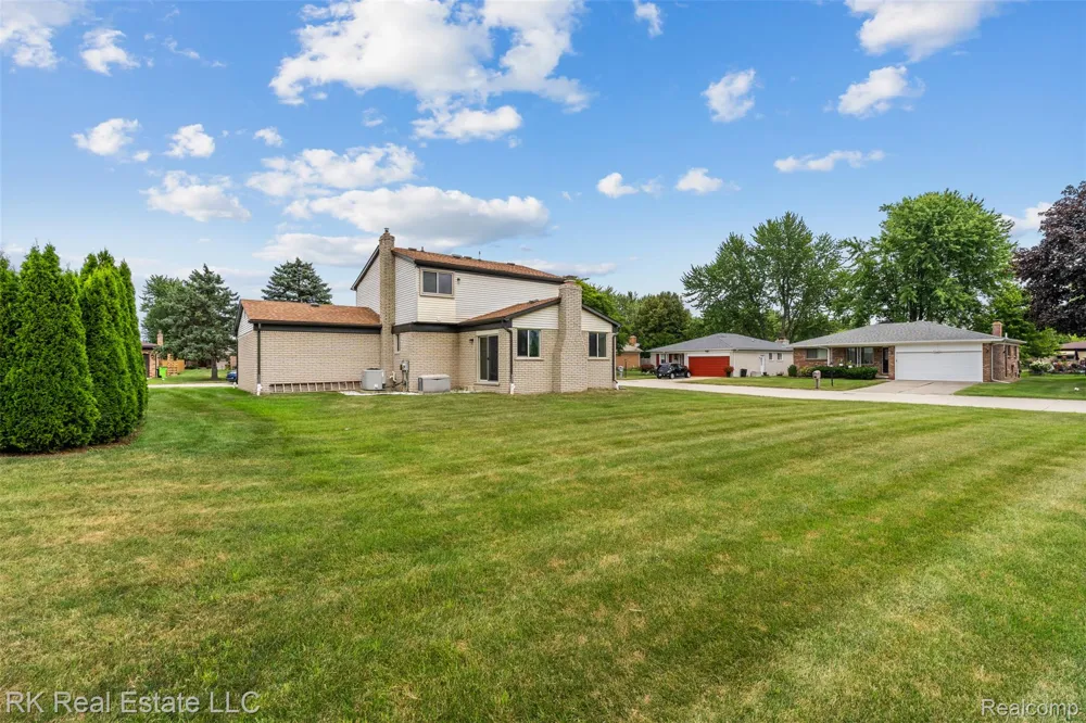 31690 Joann Drive Chesterfield Township, MI 48047
