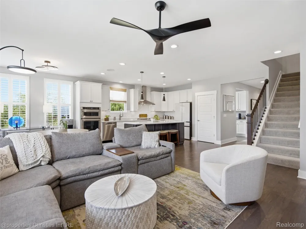 2290 Monte Vista Court Orion Charter Township, MI 48360