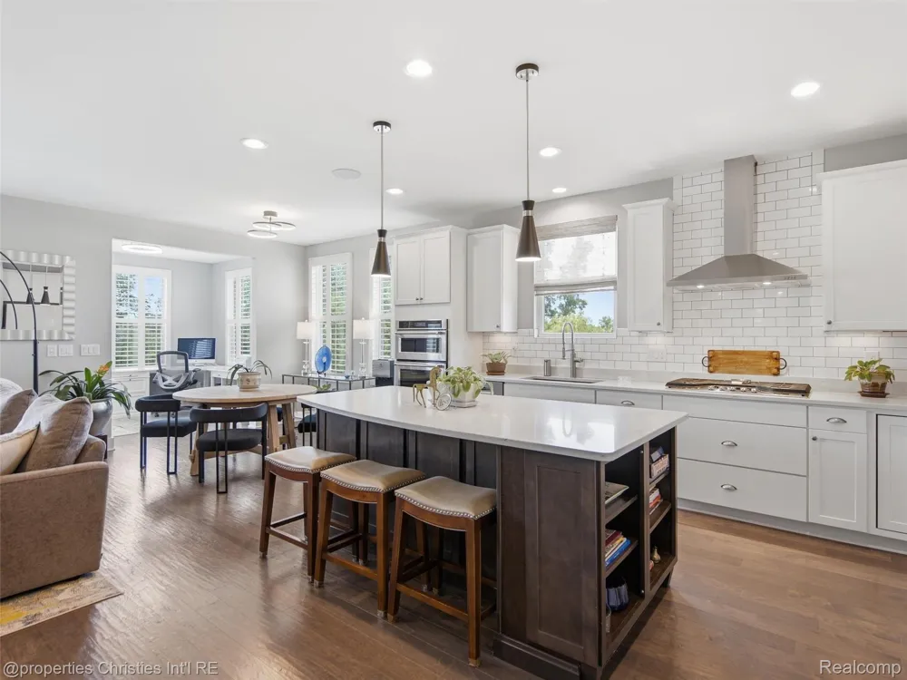 2290 Monte Vista Court Orion Charter Township, MI 48360