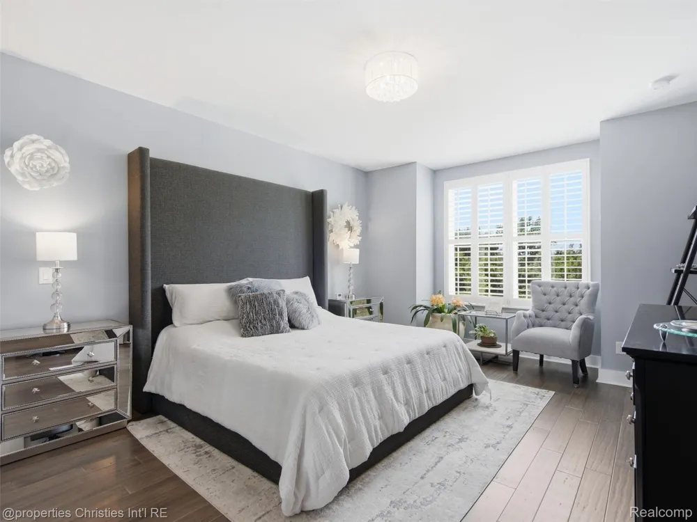2290 Monte Vista Court Orion Charter Township, MI 48360