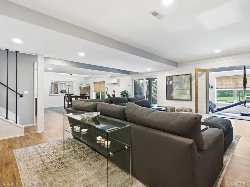 2290 Monte Vista Court Orion Charter Township, MI 48360