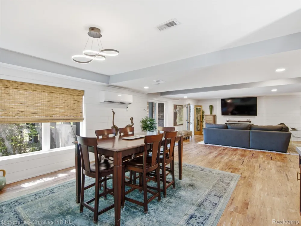 2290 Monte Vista Court Orion Charter Township, MI 48360