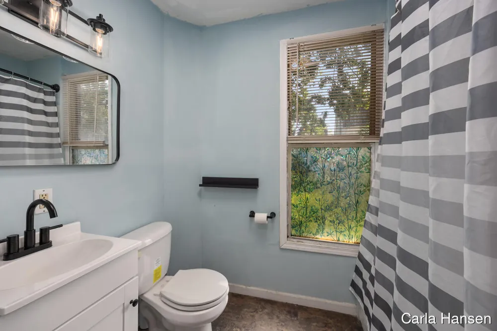 305 Crescent Street Watervliet City, MI 49098