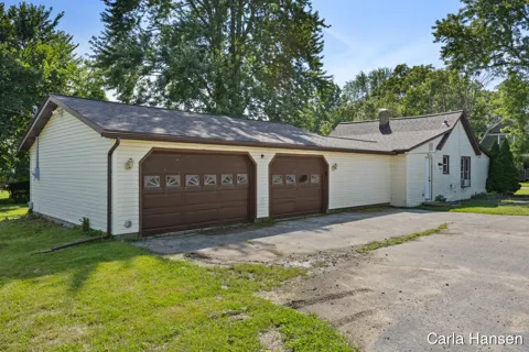 305 Crescent Street