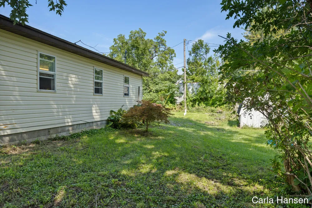 305 Crescent Street Watervliet City, MI 49098