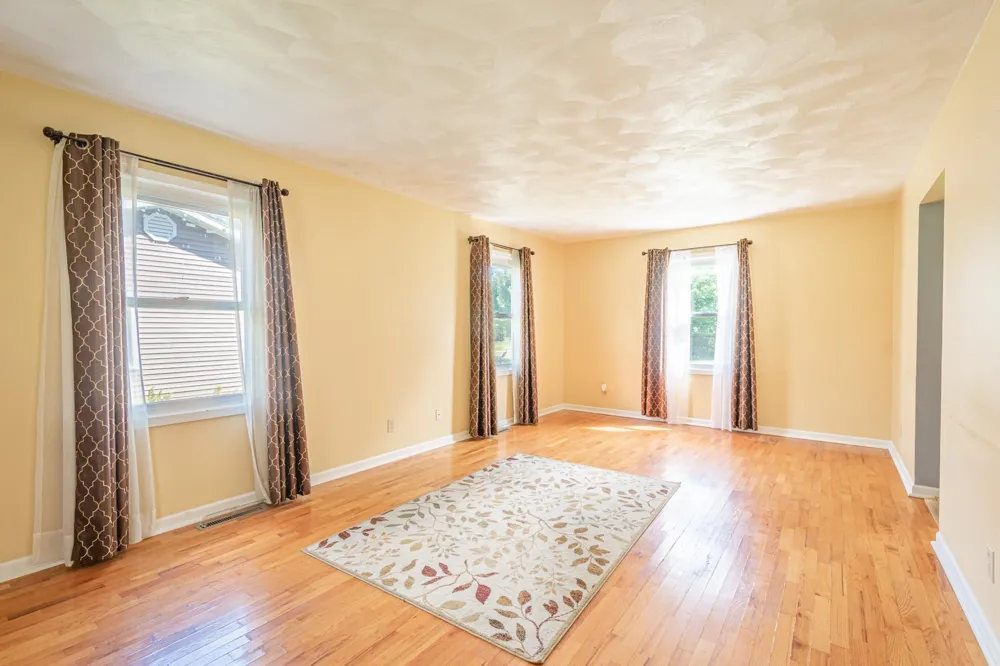 102 Lincolnwood Drive Battle Creek City, MI 49015