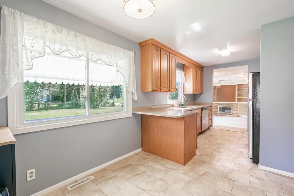 102 Lincolnwood Drive Battle Creek City, MI 49015