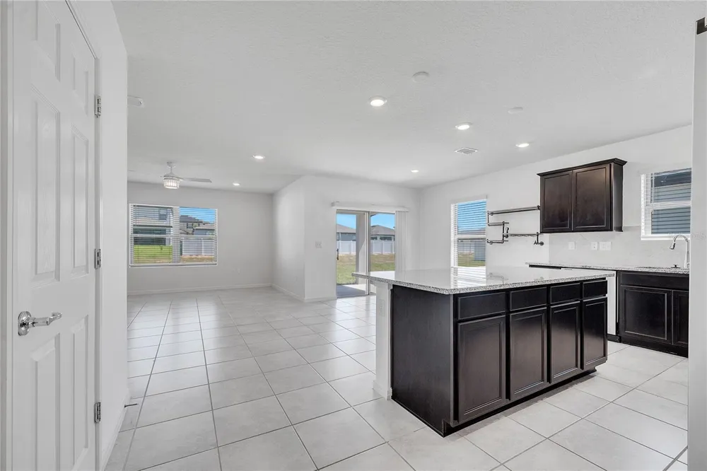 309 CITRUS ISLE LOOP Davenport, FL 33837
