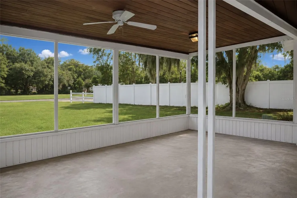 6008 BOB HEAD ROAD Plant City, FL 33565