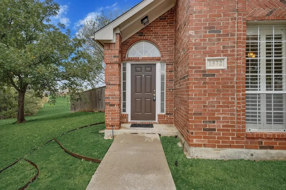 1372 Mae Drive Carrollton, TX 75007